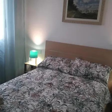 A 150 M De La Playa Apartment *